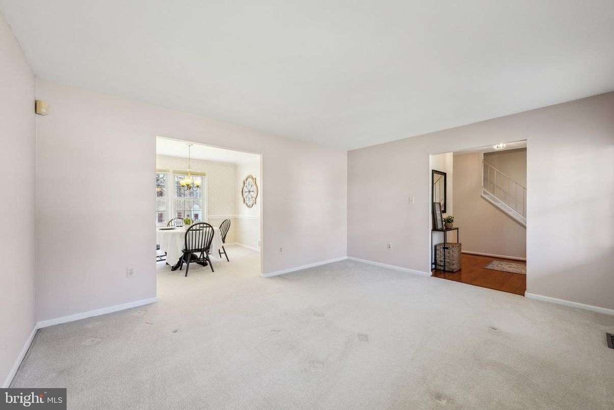 Chandelier, Dining room, Interior