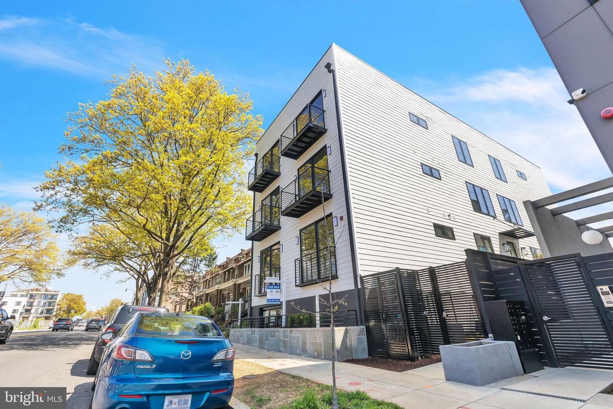 Exterior, Facade, Condo Building