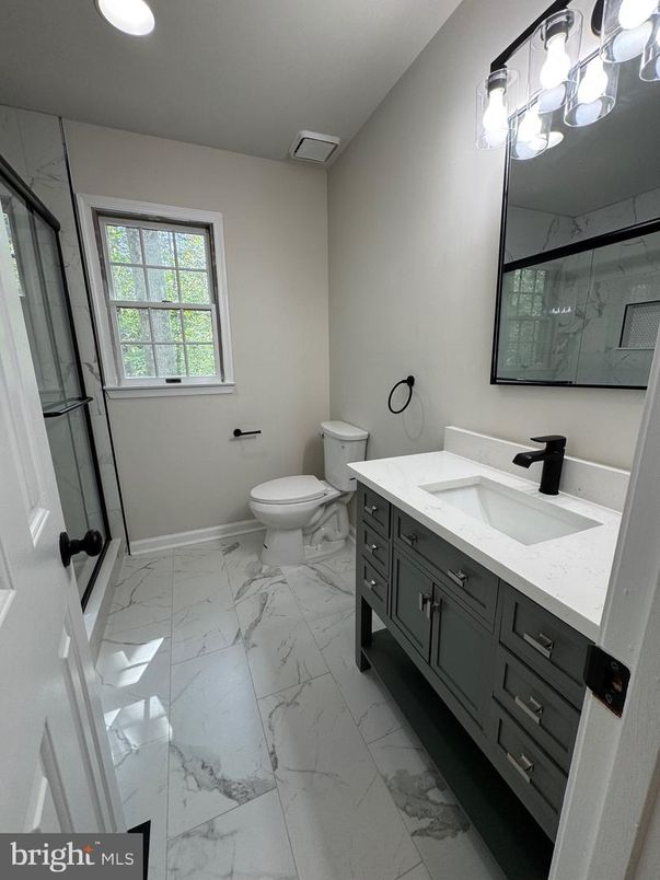 Bathroom, Dual Sink Vanities, Interior, Marble, Recessed Lighting
