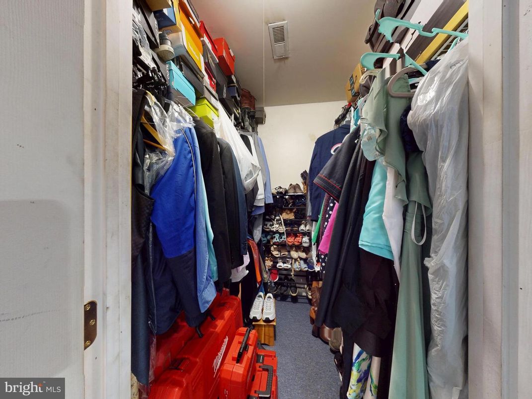 Interior, Walk-in Closets