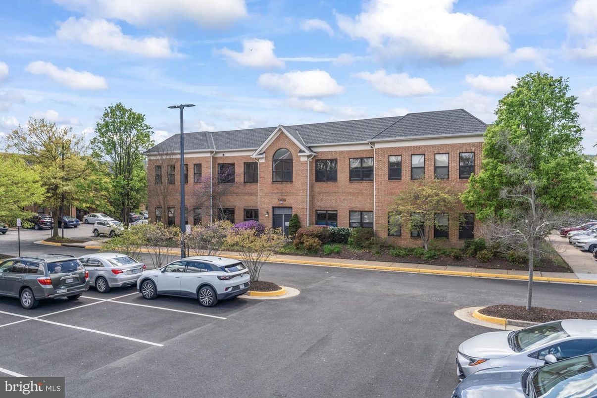 Exterior, Facade, Brick Facade, French Provincial
