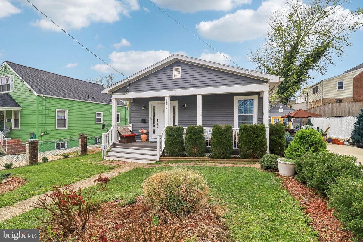 Backyard, Exterior, Facade, American Craftsman