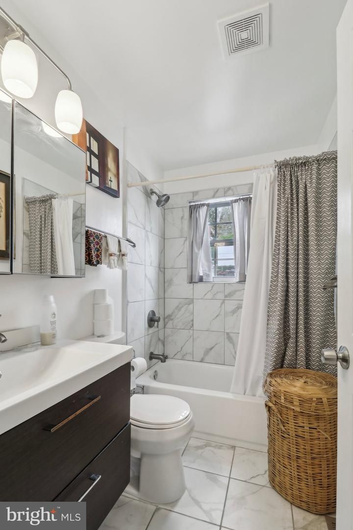 Bathroom, Interior, Marble, Marble Walls