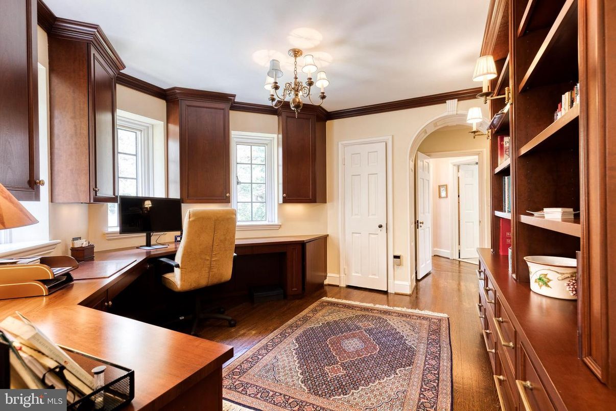 Chandelier, Home Office, Interior, Wood Texture Flooring