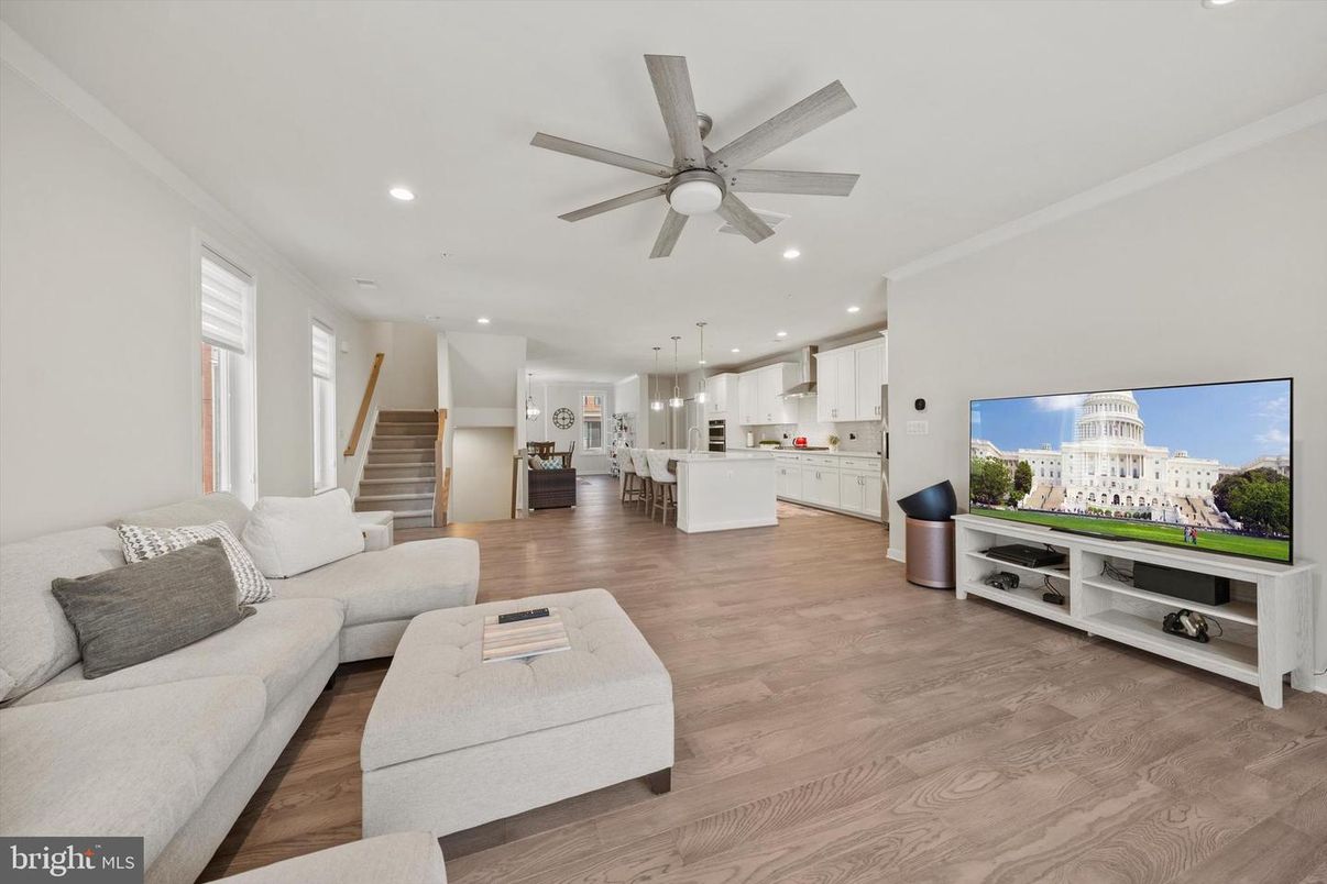 Interior, Kitchen, Living room, Pendant Lights, Recessed Lighting, Wood Texture Flooring