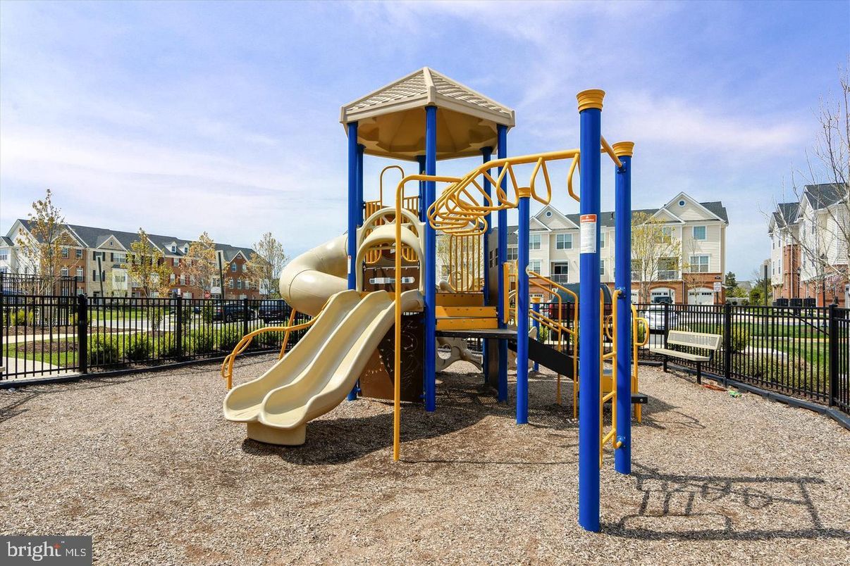 Backyard, Exterior, Playground