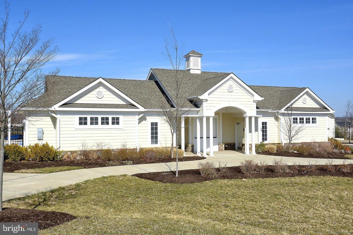 Backyard, Exterior, Facade, Farmhouse