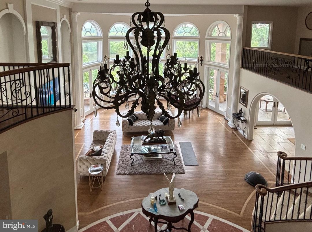 Chandelier, Dining room, Interior, Living room, Wood Texture Flooring