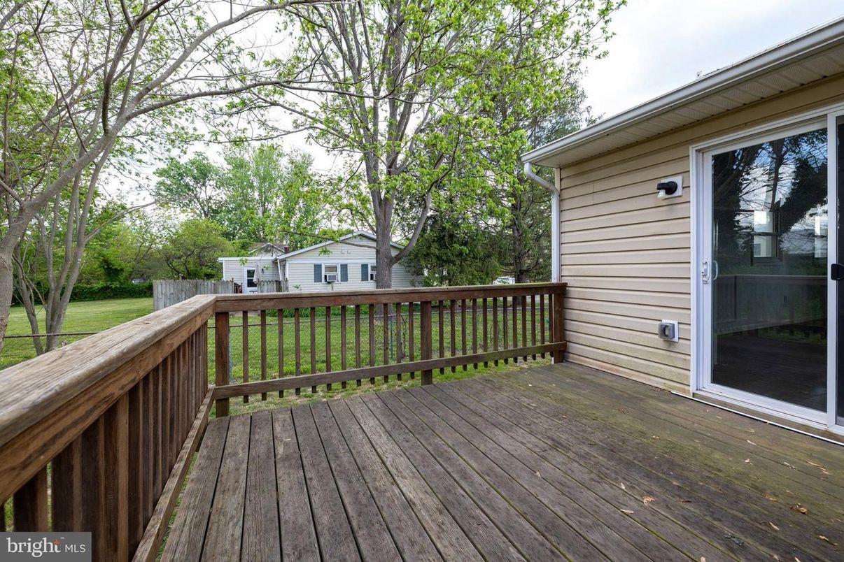 Backyard, Exterior, Wood Texture Flooring