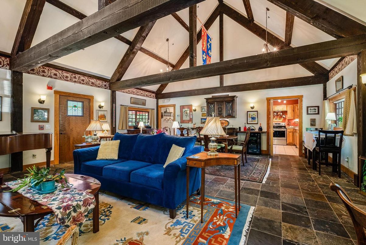 Interior, Kitchen, Living room, Pendant Lights, Wooden Beams