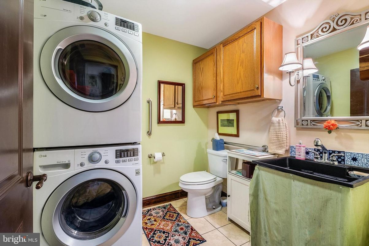 Bathroom, Interior, Utility Closets, Washer