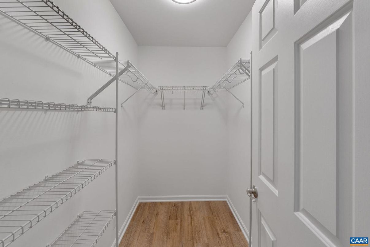 Interior, Walk-in Closets, Wood Texture Flooring