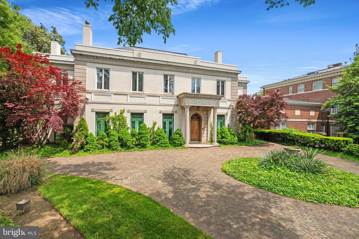 Backyard, Exterior, Facade, Georgian