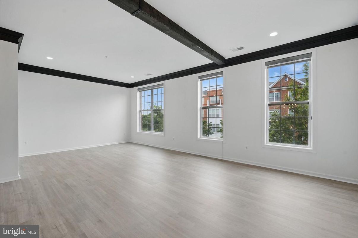 Empty room, Interior, Recessed Lighting, Wooden Beams, Wood Texture Flooring