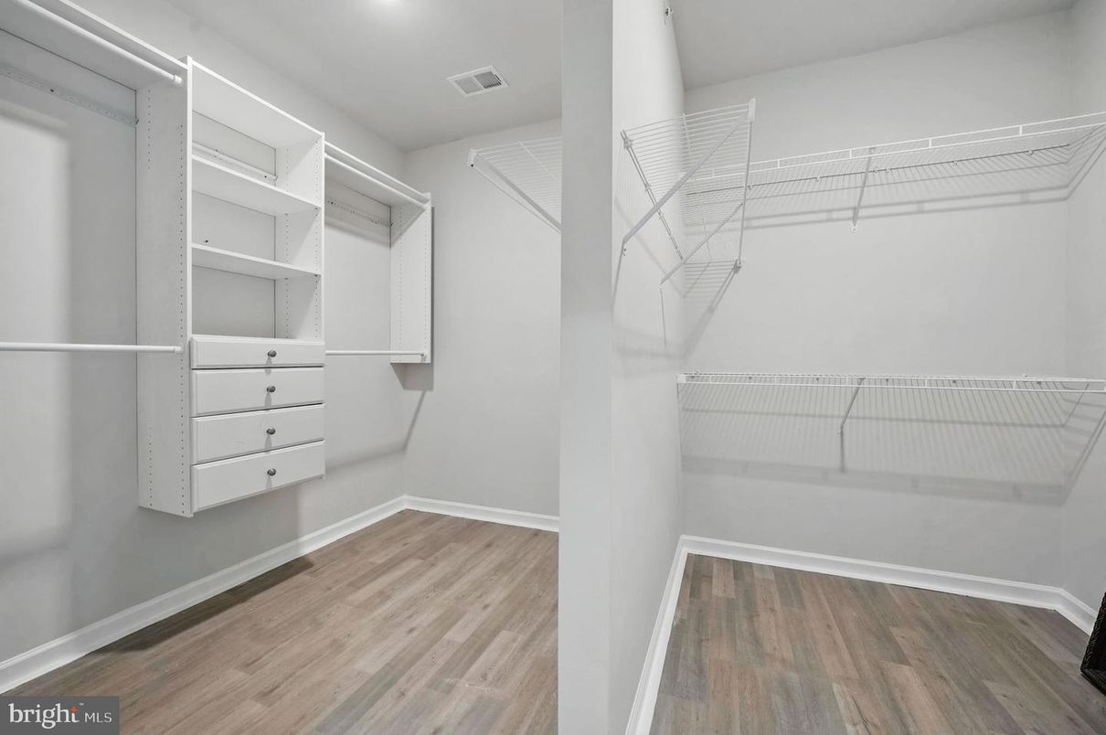 Interior, Recessed Lighting, Walk-in Closets, Wood Texture Flooring