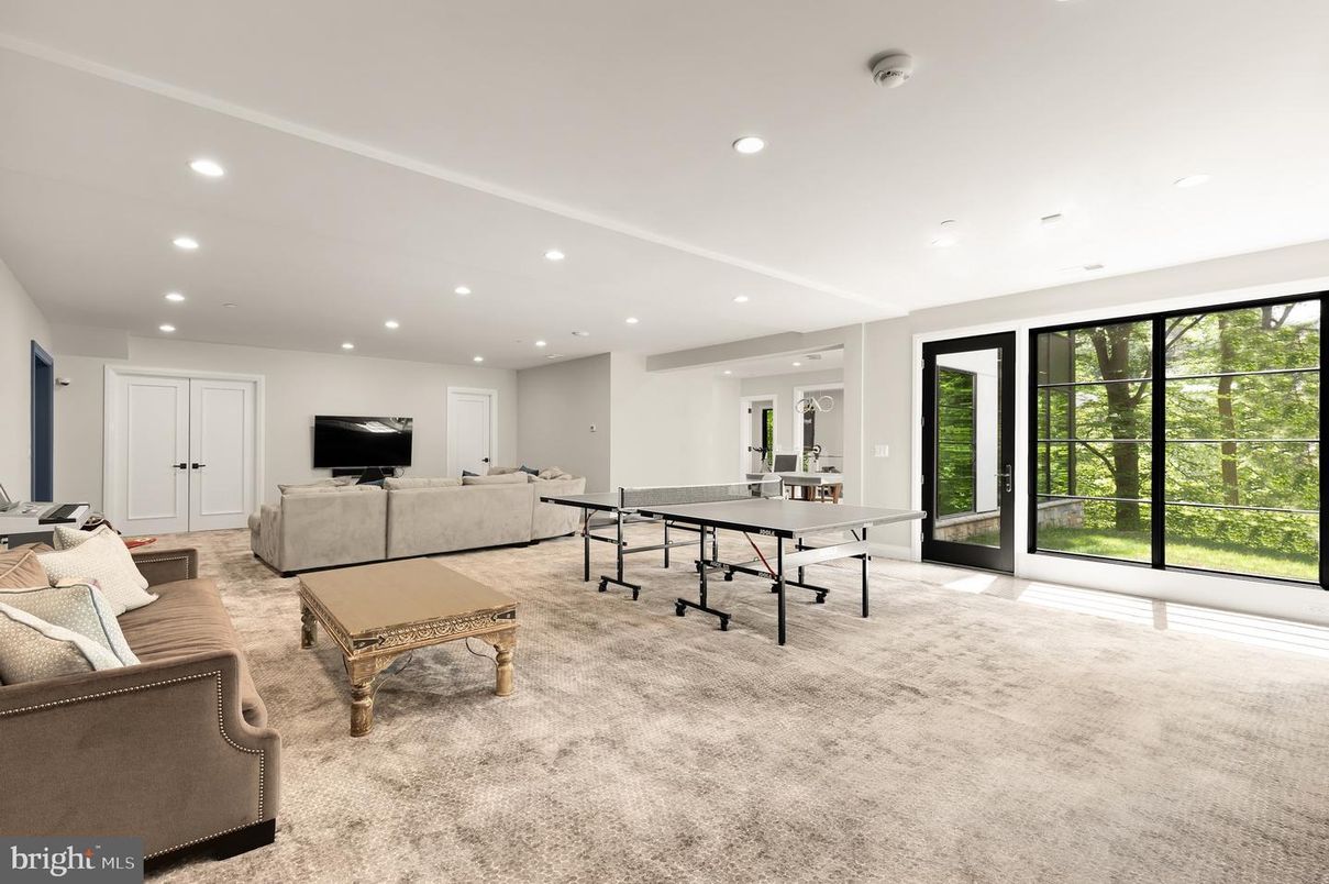 Game Room, Interior, Living room, Recessed Lighting