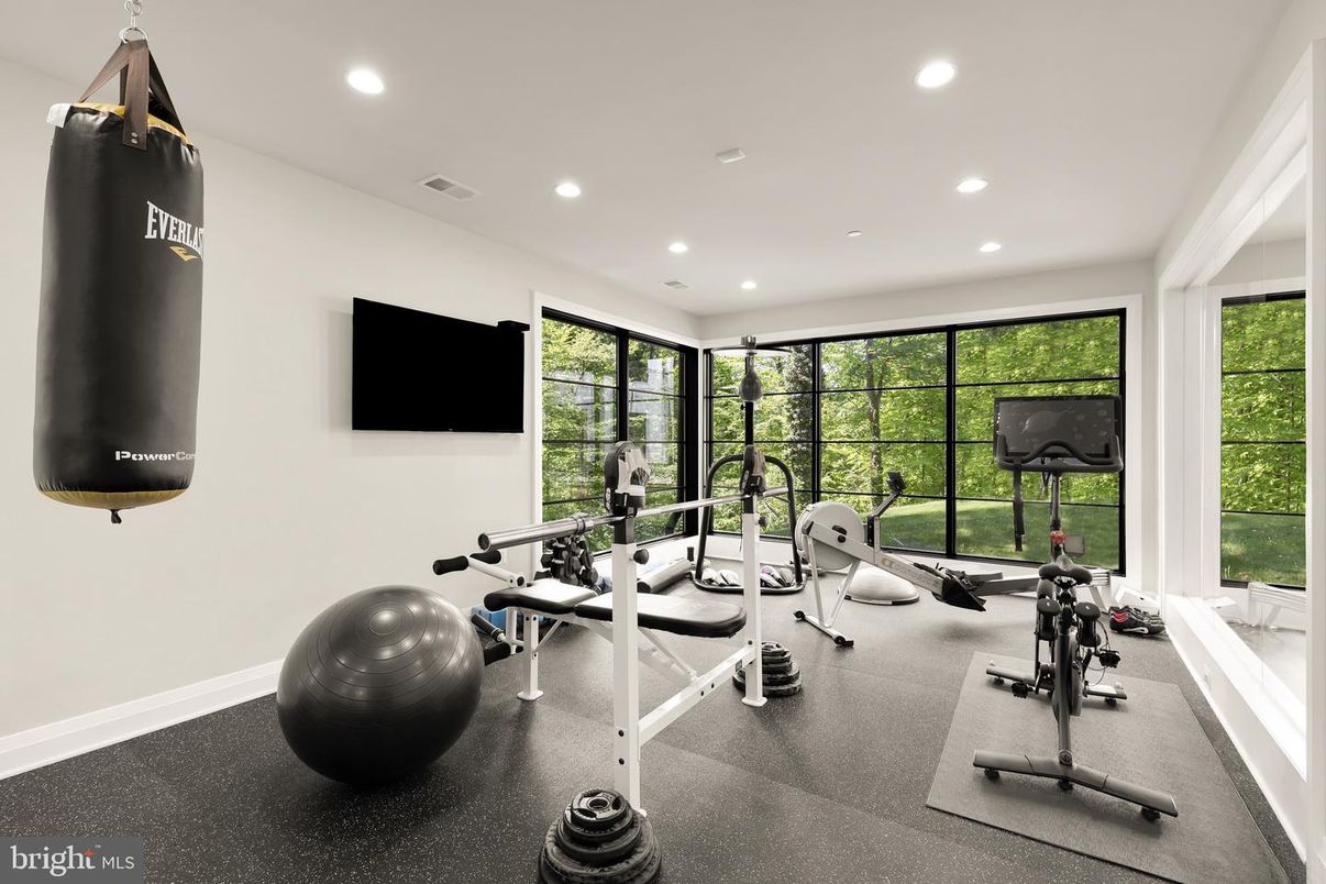 Fitness Equipment, Interior, Recessed Lighting