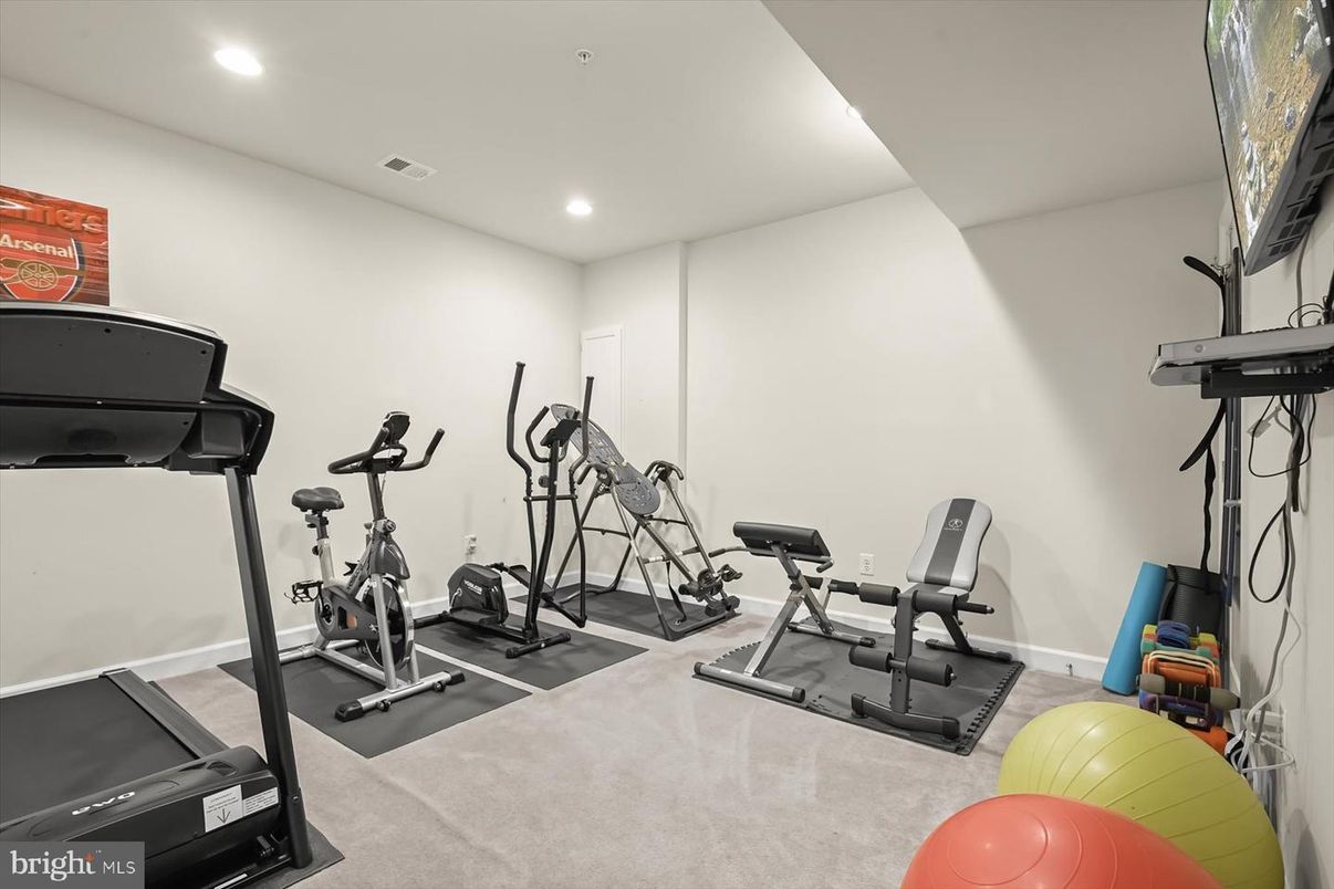 Fitness Equipment, Interior, Recessed Lighting