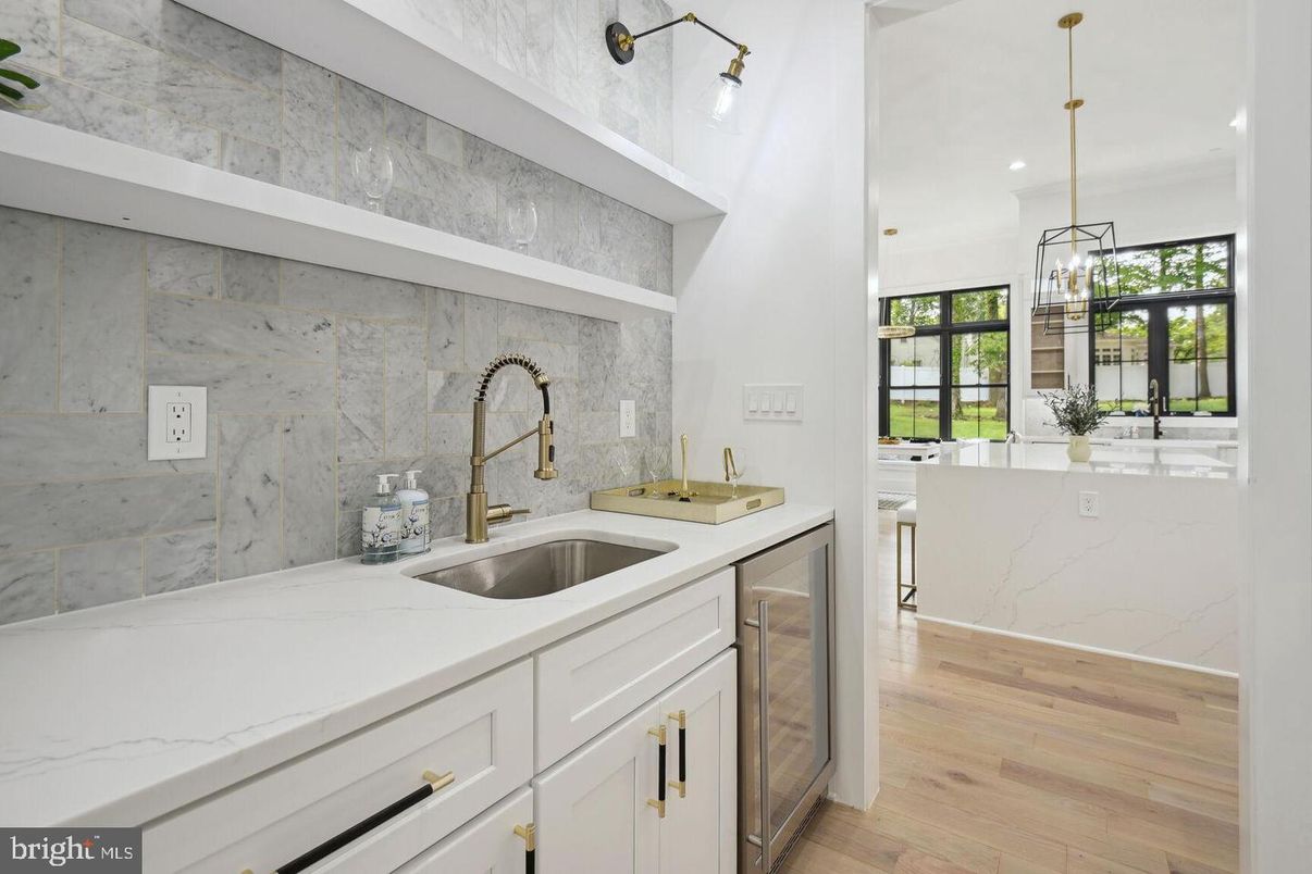 Interior, Kitchen, Marble Walls, Pendant Lights, Recessed Lighting, Wood Texture Flooring