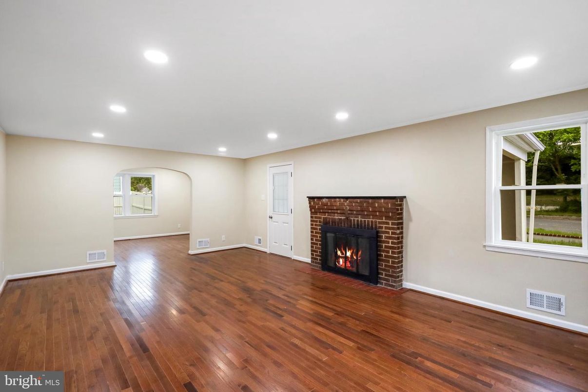 Empty room, Fireplace, Interior, Recessed Lighting, Wood Texture Flooring