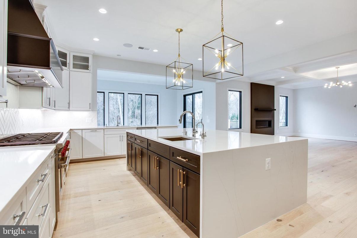 Interior, Kitchen, Pendant Lights, Recessed Lighting, Wood Texture Flooring