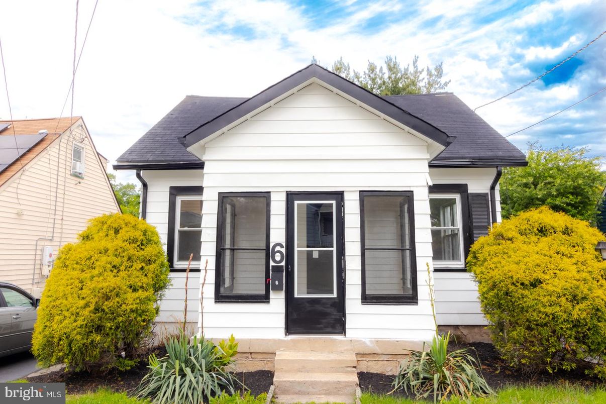 Exterior, Facade, American Craftsman