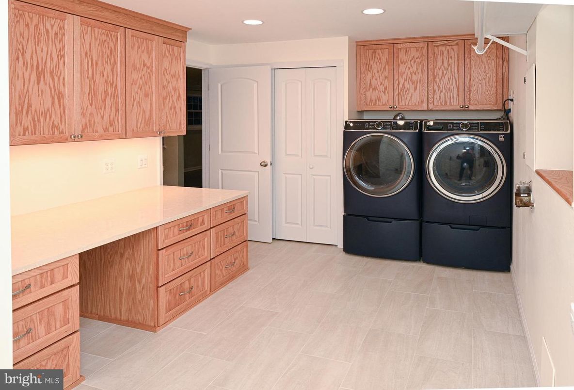 Interior, Recessed Lighting, Washer