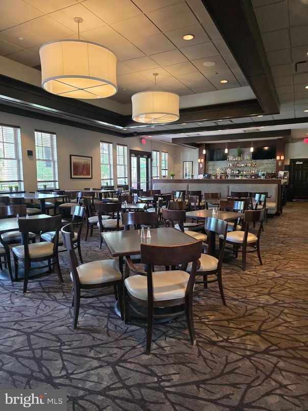 Dining room, Interior, Pendant Lights, Recessed Lighting