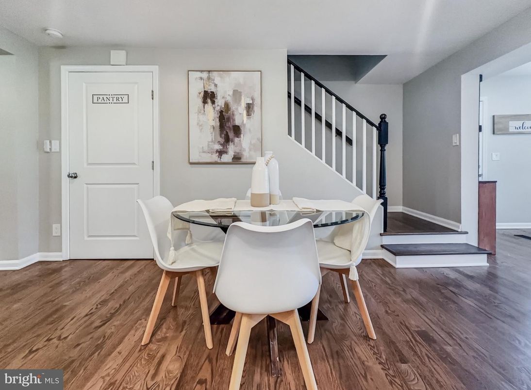 Dining room, Interior, Wood Texture Flooring