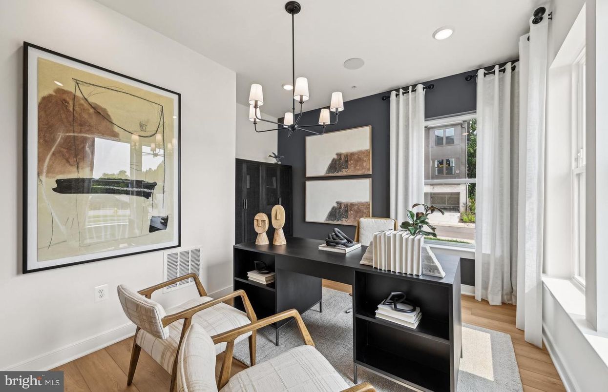 Home Office, Interior, Pendant Lights, Recessed Lighting, Wood Texture Flooring