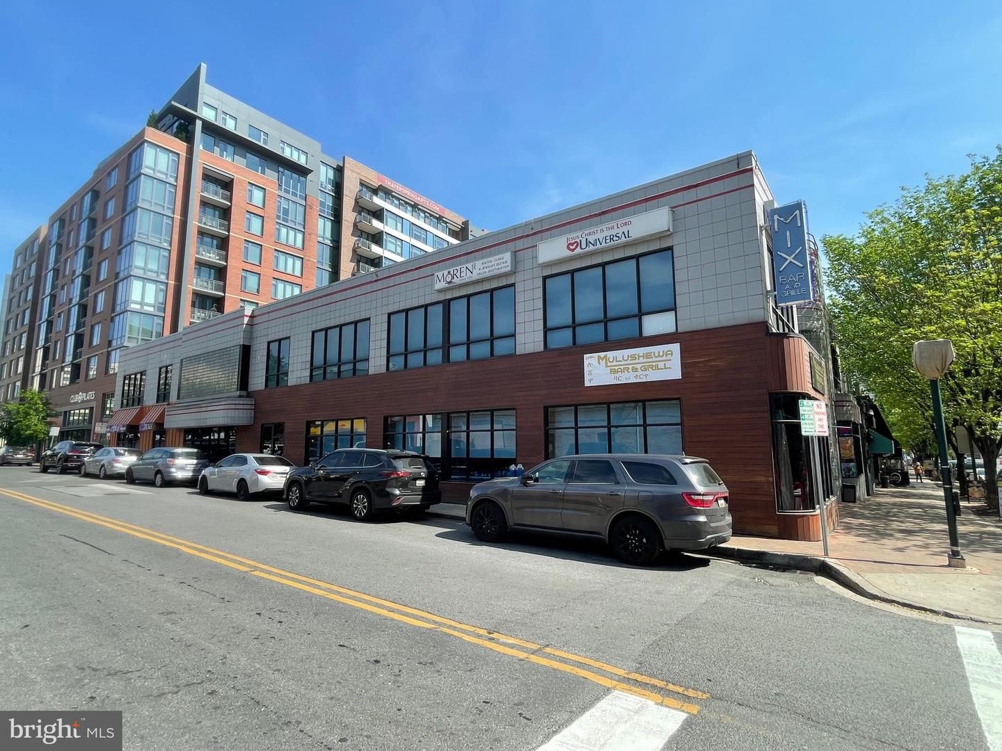 Exterior, Facade, Condo Building