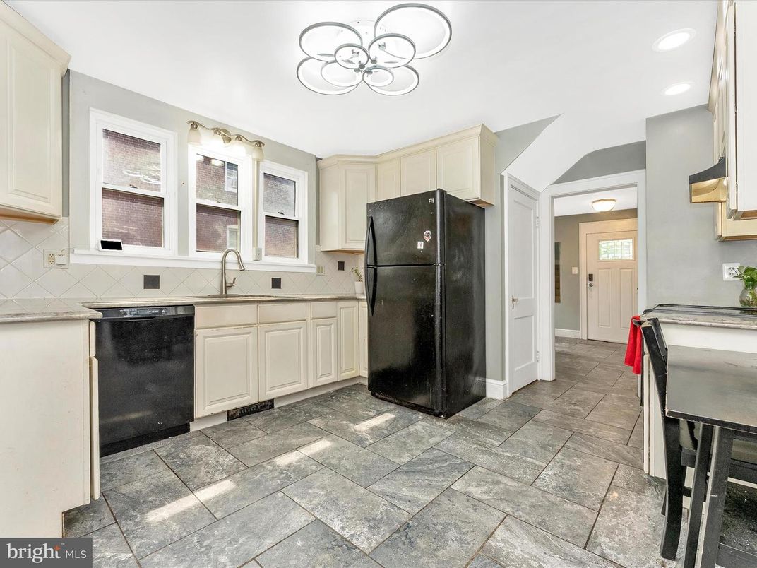 Interior, Kitchen, Pendant Lights, Recessed Lighting