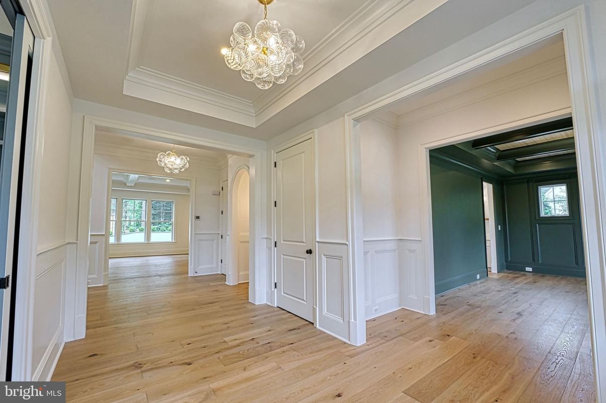 Chandelier, Empty room, Interior, Wood Texture Flooring