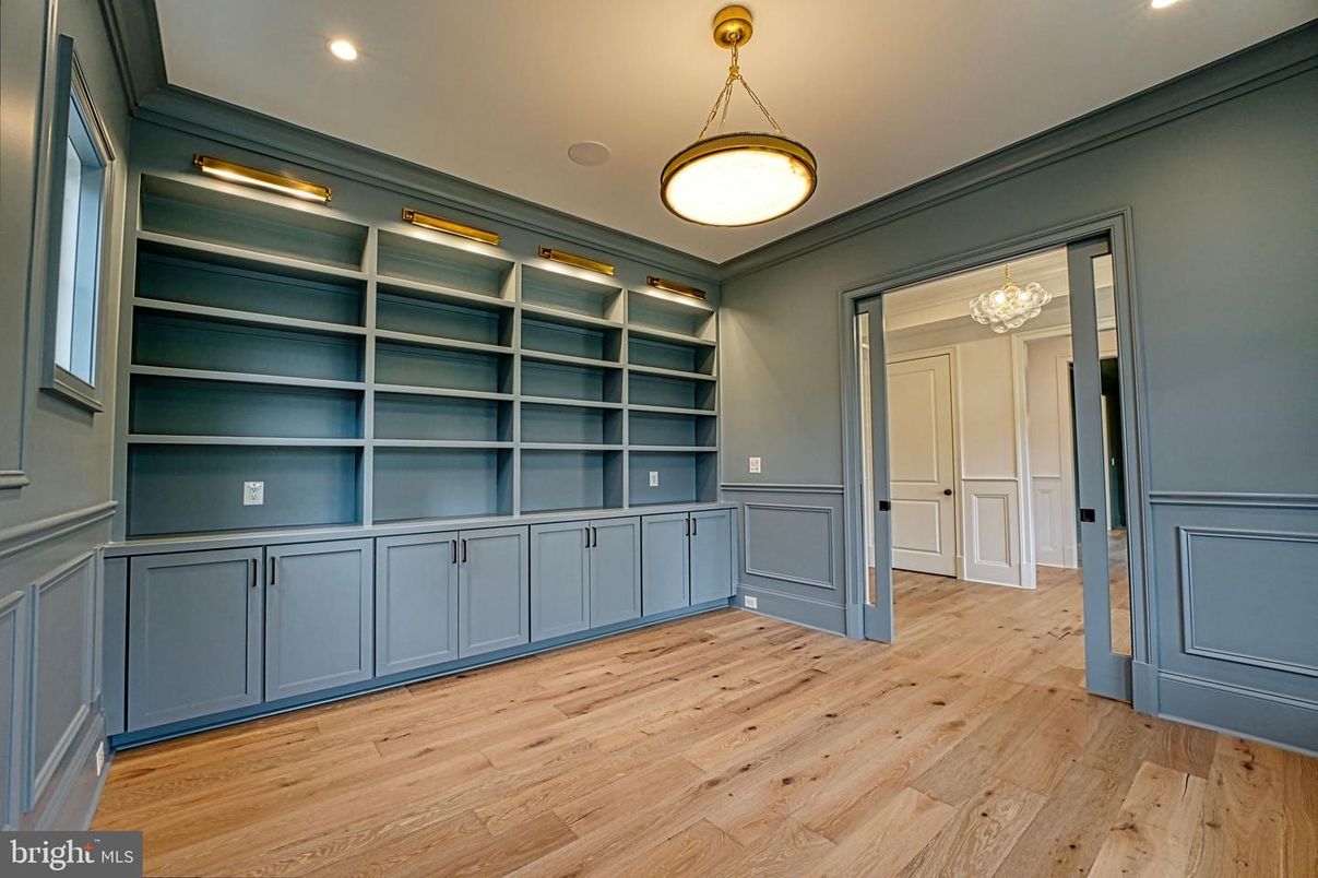 Empty room, Interior, Pendant Lights, Recessed Lighting, Wood Texture Flooring