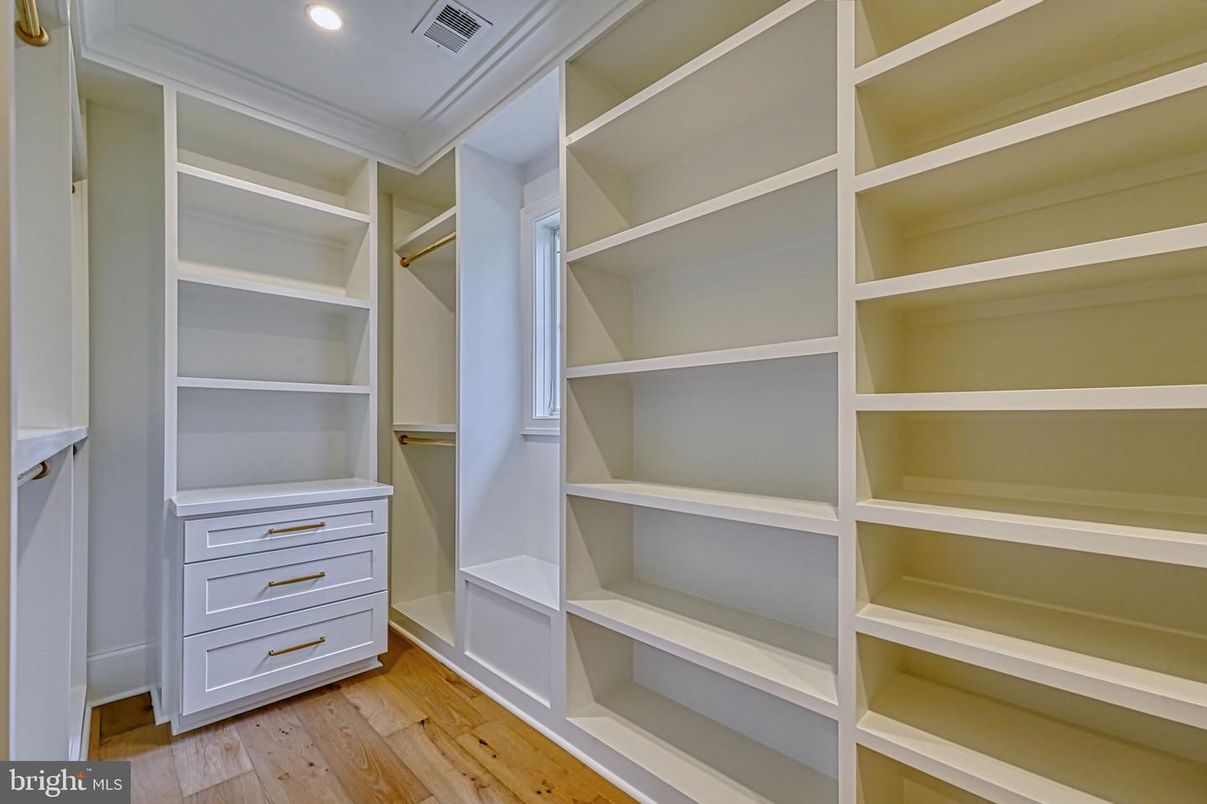 Interior, Recessed Lighting, Walk-in Closets, Wood Texture Flooring