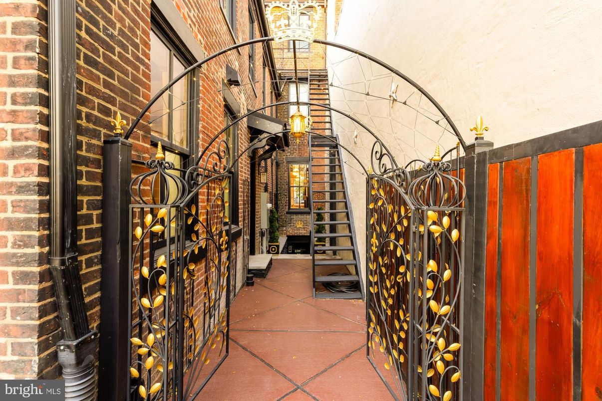 Interior, Wine Storage