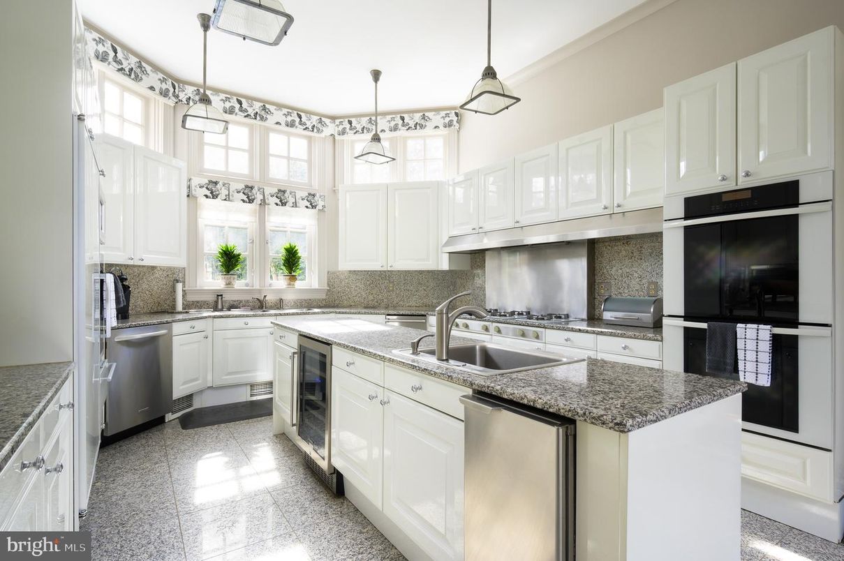 Interior, Kitchen, Pendant Lights, Stainless Steel Appliances