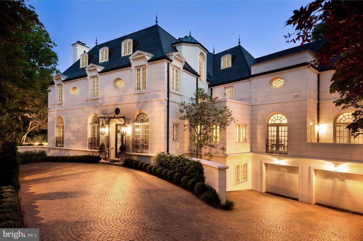 Attached, Exterior, Facade, French Provincial