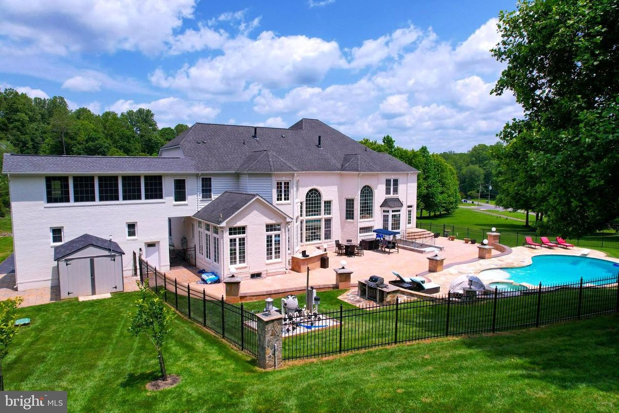 Backyard, Exterior, Pool