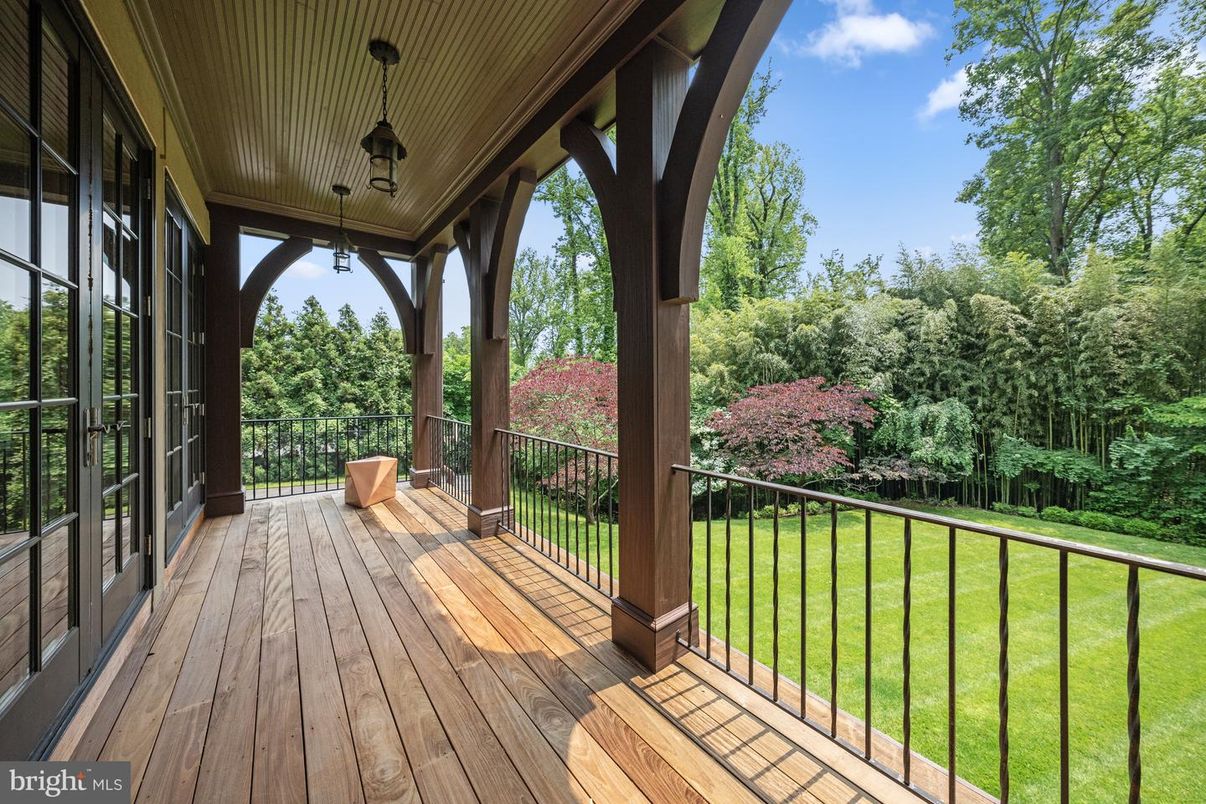 Exterior, Wood Texture Flooring