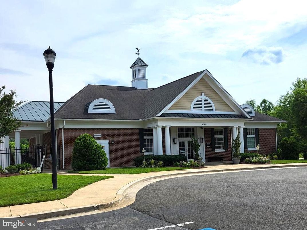 Exterior, Facade, Brick Facade, Ranch