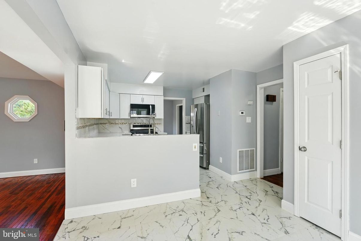 Interior, Kitchen, Marble, Stainless Steel Appliances, Wood Texture Flooring