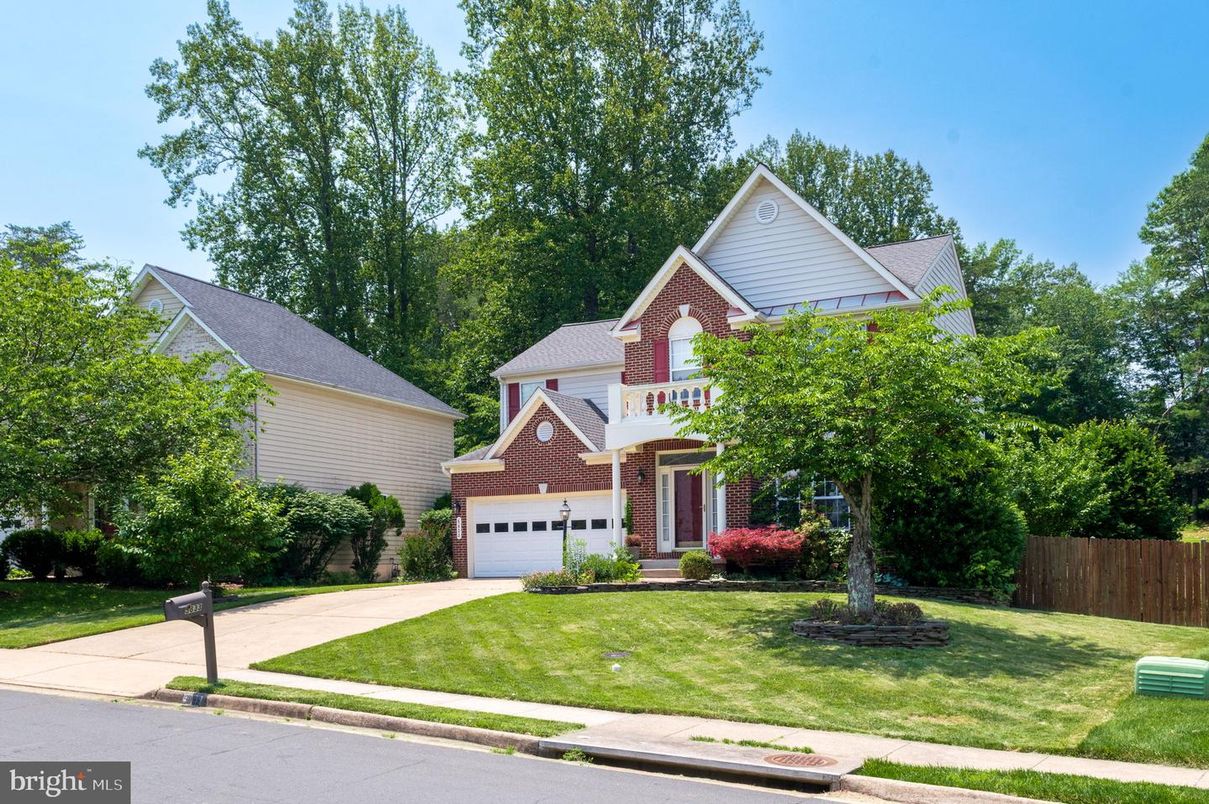 Attached, Exterior, Facade, Brick Facade, Brick Traditional