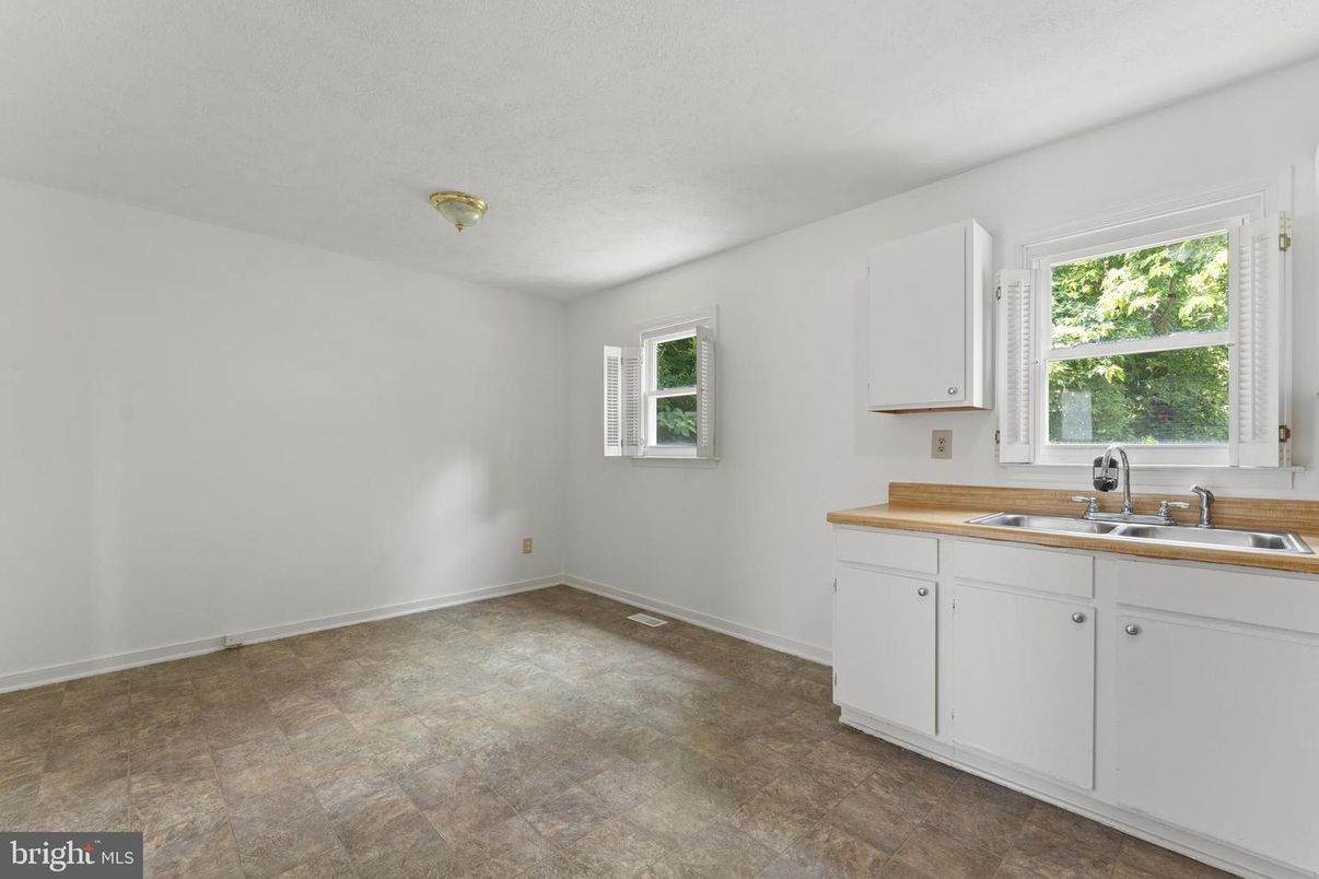Empty room, Interior, Kitchen