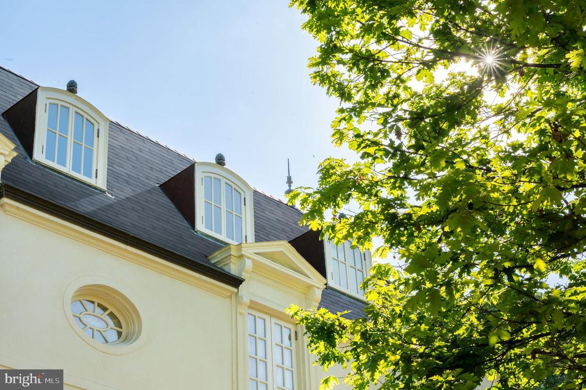 Exterior, Facade, None