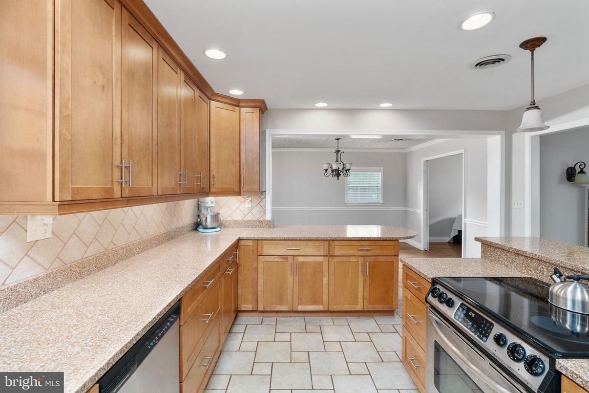Chandelier, Interior, Kitchen, Pendant Lights, Recessed Lighting