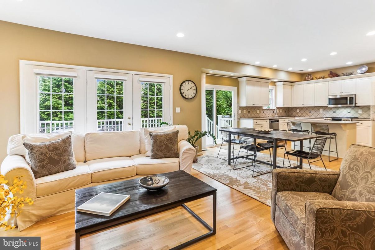 Dining room, Interior, Kitchen, Living room, Recessed Lighting, Stainless Steel Appliances, Wood Texture Flooring