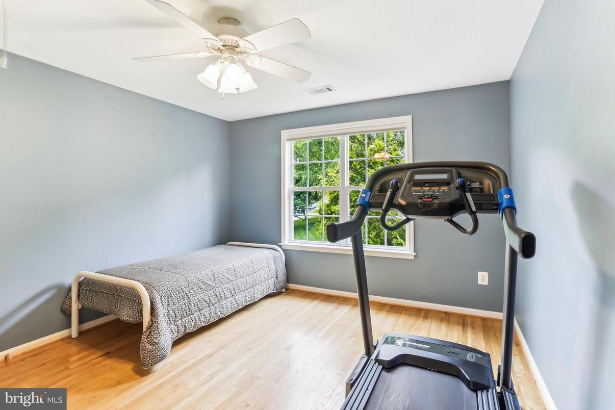 Bedroom, Fitness Equipment, Interior, Wood Texture Flooring