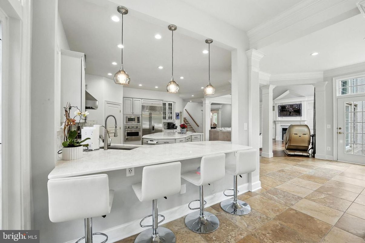 Interior, Kitchen, Pendant Lights, Recessed Lighting, Stainless Steel Appliances