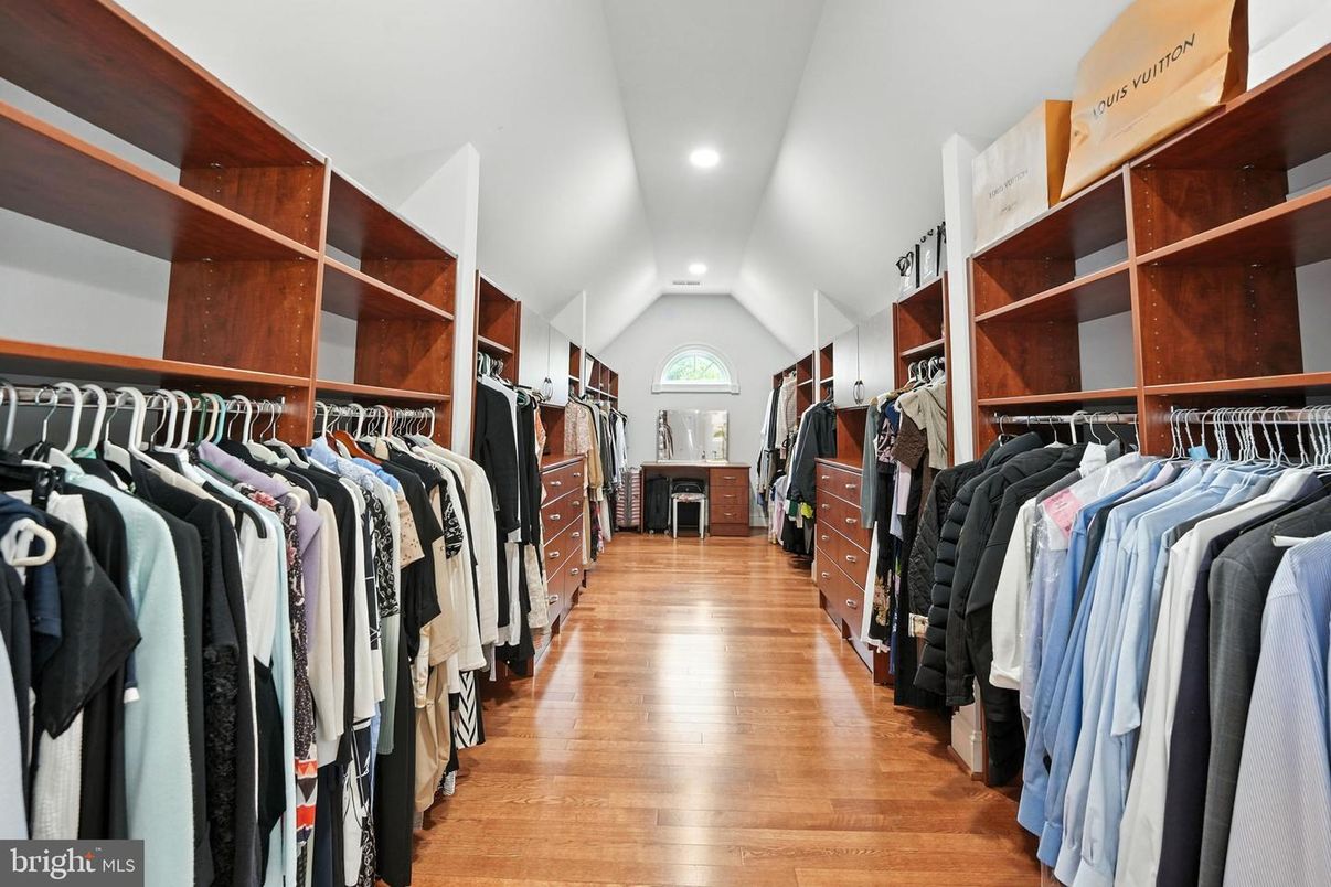 Interior, Recessed Lighting, Walk-in Closets, Wood Texture Flooring